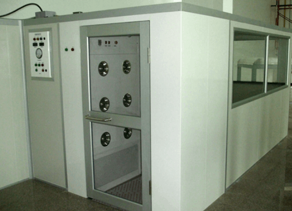 buong-thoi-khi-air-shower
