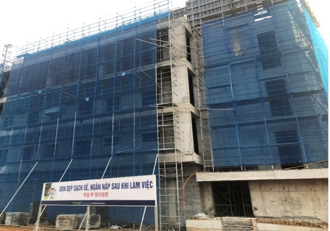 Rào chắn và thi công phần xây dựng