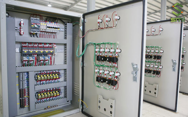 Cần chạy thử tủ điện nhà xưởng trước khi đưa vào vận hành để đảm bảo hiệu suất và an toàn