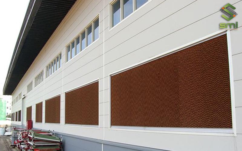 Hệ thống các tấm Cooling Pad bên ngoài nhà xưởng