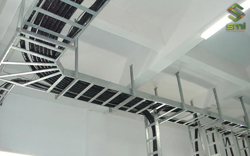 Thi công hệ thống cáp nguồn tổng là điều bắt buộc cần làm đầu tiên của hệ thống điện nhà xưởng