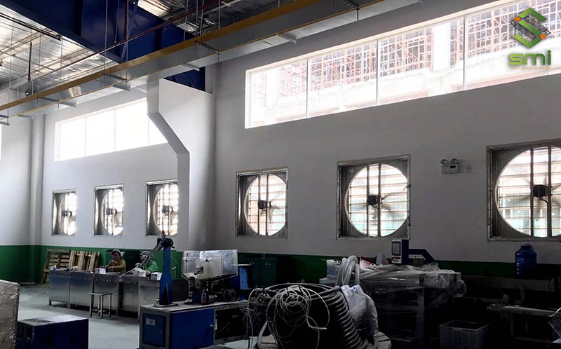 Việc tính toán trước sẽ giúp lắp đặt thông gió nhà xưởng đúng về số lượng cũng như hiệu quả sử dụng