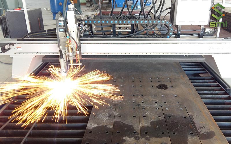 Máy cắt plasma CNC dùng trong gia công cơ khí