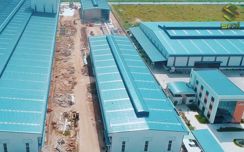 Nóc gió là chi tiết dùng để lưu thông không khí cho nhà xưởng công nghiệp