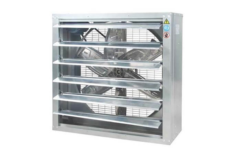 Quạt công nghiệp vuông có cửa chớp giúp bảo vệ quạt khỏi các tác động thời tiết từ bên ngoài