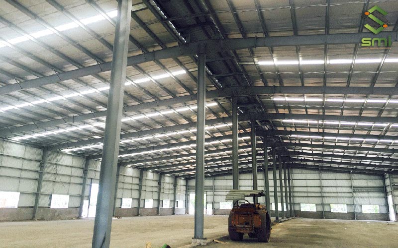 Nhà xưởng thép tiền chế có tính linh hoạt cao, giúp doanh nghiệp tiết kiệm thời gian và chi phí xây dựng